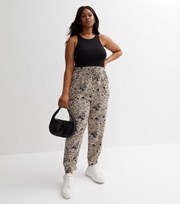 New Look Curves Off White Mixed Animal Print Drawstring Joggers